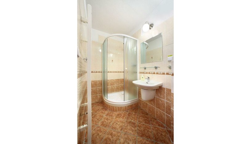 Pension ADAM Horní Planá - Pokoj č. 6 - Apartmán s kuchyňkou - rodinný pokoj